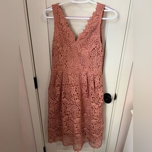 Lace detailed dress